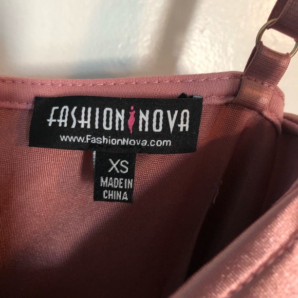 Fashion Nova satiny pink mauve bodycon dress - Picture 4 of 8